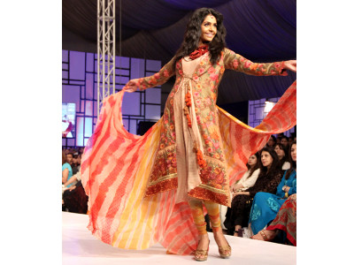day 3 fashion pakistan week 2012