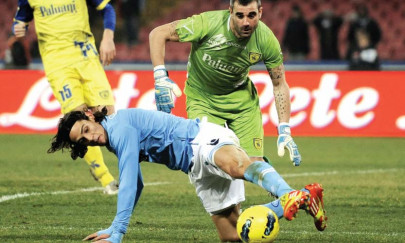 football it s going wrong at the wrong time says napoli coach