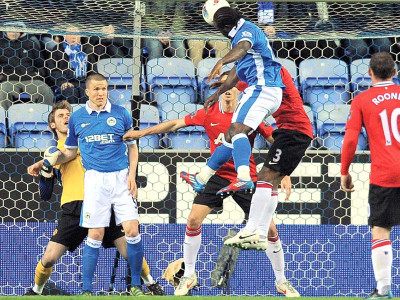 football home comfort can clinch title says ferguson