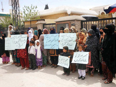 law and order case sindh balochistan top cops reprimanded by sc