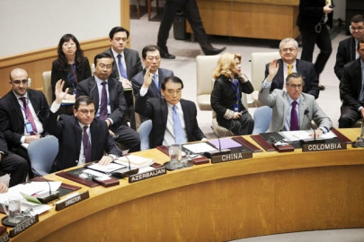 un unanimously approves syria observer force