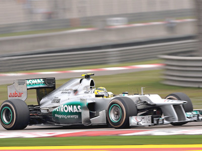 f1 mercedes rosberg races to first win