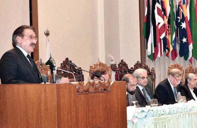 international moot cjp tells judges to exercise restraint international moot cjp tells judges to exercise restraint
