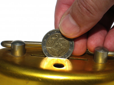 analysis how pakistanis are discouraged from savings