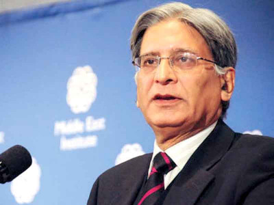 pm contempt case aitzaz asked to wind up arguments by tomorrow