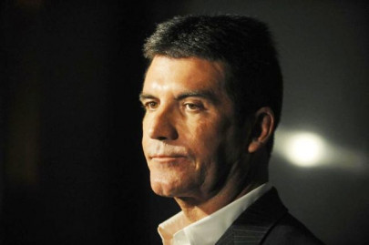 cowell robbed by woman