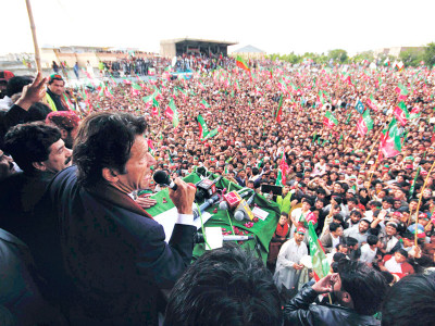 large rally rain does not stop play for pti in quetta large rally rain does not stop play for pti in quetta