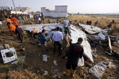 bhoja air crash newlywed couples killed bhoja air crash newlywed couples killed