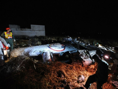 living horror charred remains debris litter crash site living horror charred remains debris litter crash site