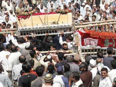 bhoja air 737 thousands attend funerals across sindh