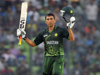 younus wants the captain s arm band younus wants the captain s arm band
