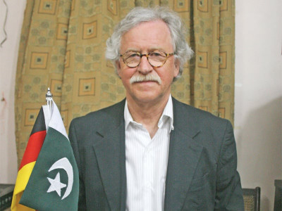 german journalist speaks there is more to pakistan than violence and floods