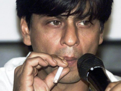 rajasthan court summons shah rukh for smoking in public