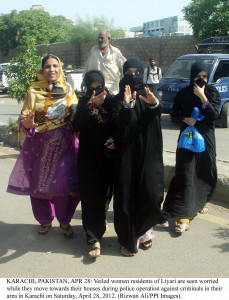 tedious battle tired of unending strife people begin to leave lyari tedious battle tired of unending strife people begin to leave lyari