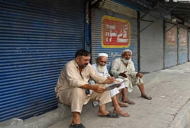 islamabad traders warn of protests over mandatory pos system