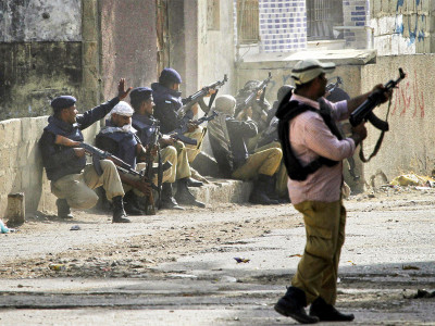 battlefield lyari young collaborators guide the police through narrow lanes battlefield lyari young collaborators guide the police through narrow lanes