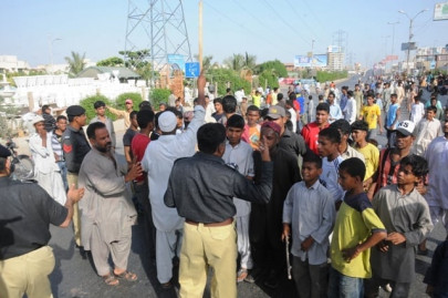 baloch solidarity ek lyari sab per bhari chant protesters baloch solidarity ek lyari sab per bhari chant protesters