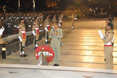 youm e shuhada despite sacrifices pakistan still at war reminds kayani