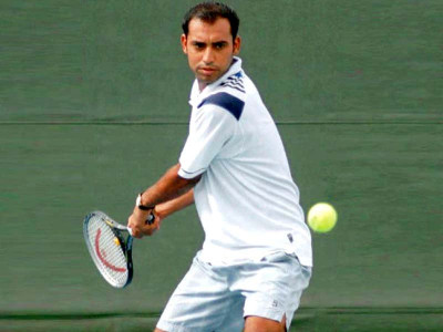tennis aqeel yasir advance to semis