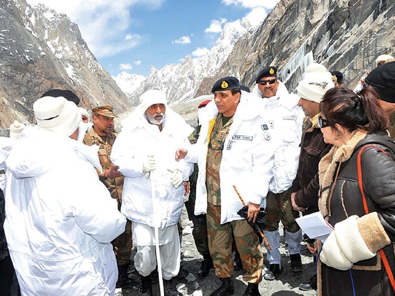 giari visit kayani talks of toughening indian stance on siachen