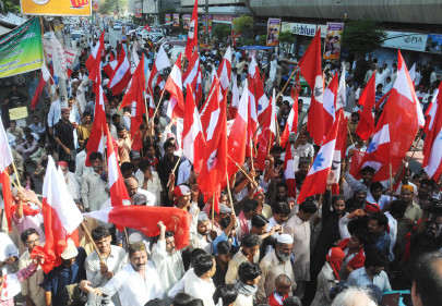 lyari operation nationalists suspect ppp of plotting against sindhis