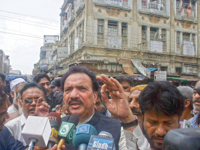 it was a tactical retreat says rehman malik on lyari