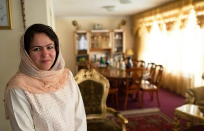 afghan woman sets sights on presidency in a man s land