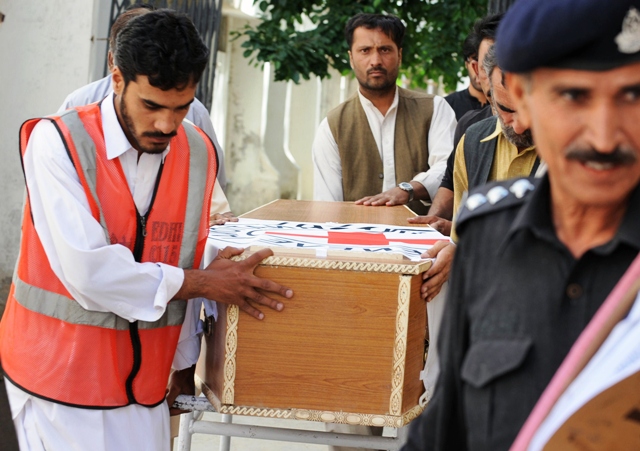 kidnappings threaten aid work in pakistan