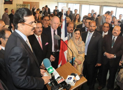 uk visit gilani stresses enhanced cooperation on fighting terror trade
