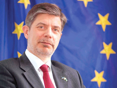 limited access eu to open gates for pakistani goods but not for long