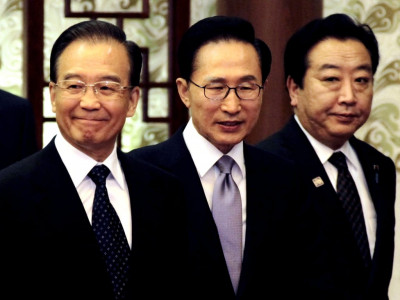 china japan s korea agree to start free trade talks