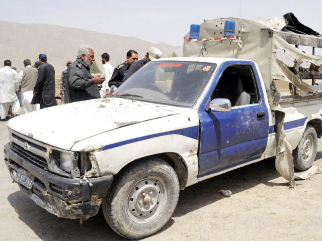 bra bomb attack on police van leaves four injured bra bomb attack on police van leaves four injured