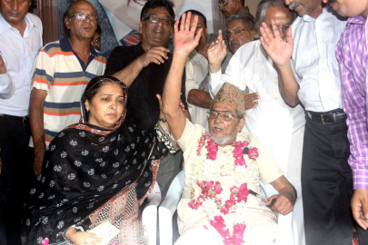 after 20 years dr khalil chisty finally returns home