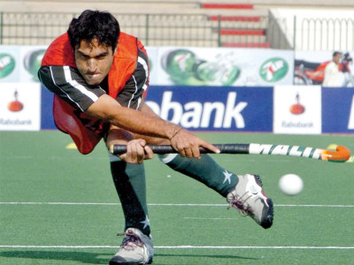 hockey don t expect instant results says abbas