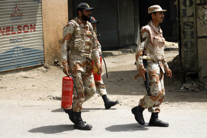 rangers arrest six suspects in karachi rangers arrest six suspects in karachi