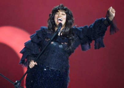 disco queen donna summer dies at 63