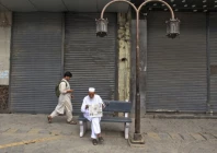 traders reject return of 8pm closure rule