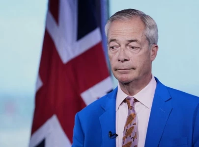 uk far right leader to quit parliament