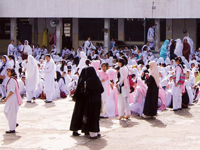 false alarm bomb hoax causes stampede in girls school