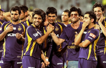 shah rukh khan apologises over stadium argument shah rukh khan apologises over stadium argument