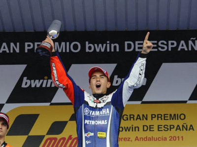 motorcycling lorenzo wins catalunya motogp motorcycling lorenzo wins catalunya motogp
