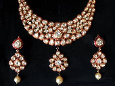 jewellery outlet sealed for violating pos rules