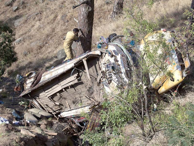 rash driving 32 dead in two road crashes near kahuta rash driving 32 dead in two road crashes near kahuta