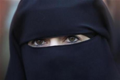 belgian right wingers offer burqa bounty