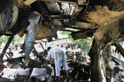 19 killed 20 injured in peshawar blast
