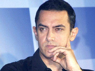 interview i m not interested in politics says amir khan