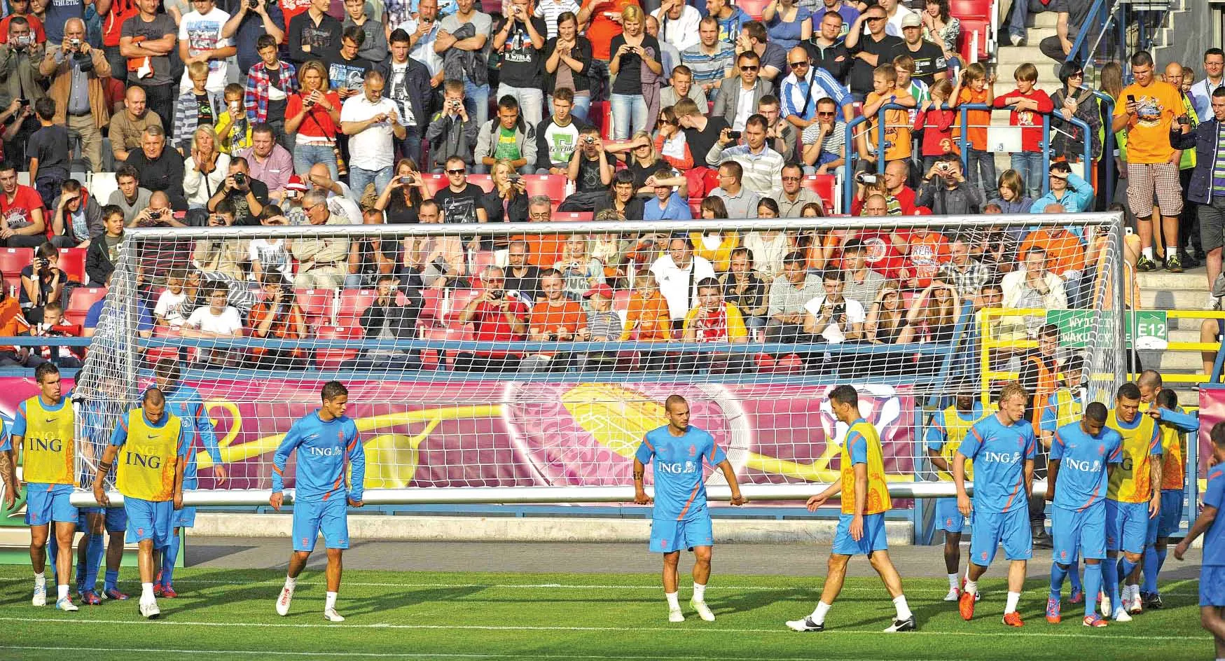 tribune tribune