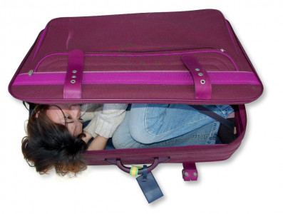 woman hides in suitcase to visit boyfriend woman hides in suitcase to visit boyfriend