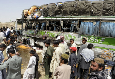 2 killed 36 injured in blast near passenger bus in mastung