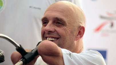 limbless frenchman plans to swim from africa to asia